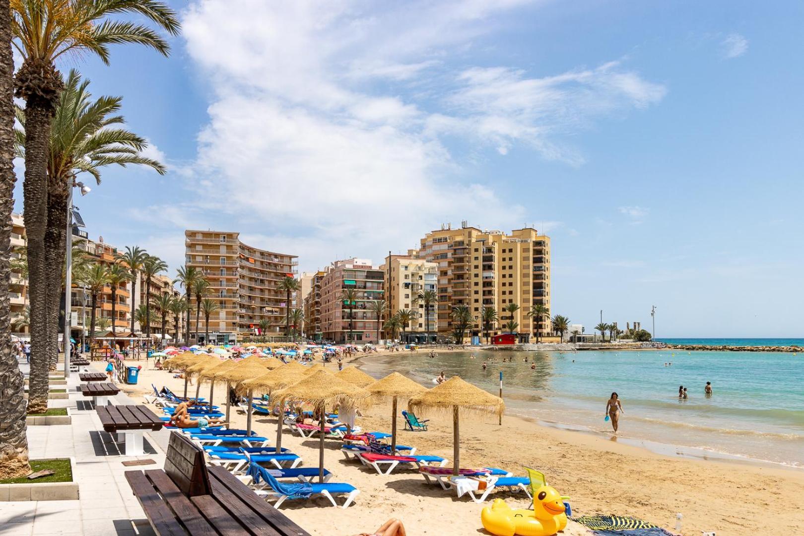 Apartment Near Beach, Playa Del Cura Торрев'єха Екстер'єр фото
