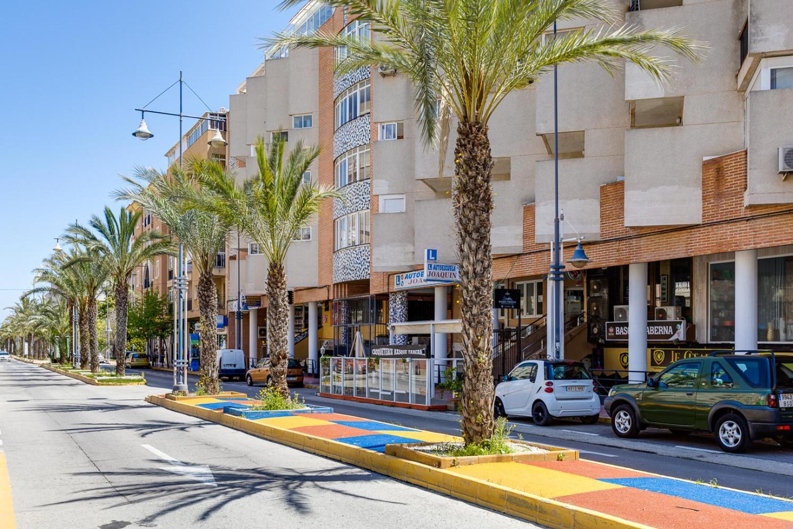 Apartment Near Beach, Playa Del Cura Торрев'єха Екстер'єр фото
